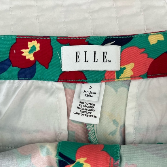 Elle Shorts - Size 2 - Picture 3 of 4